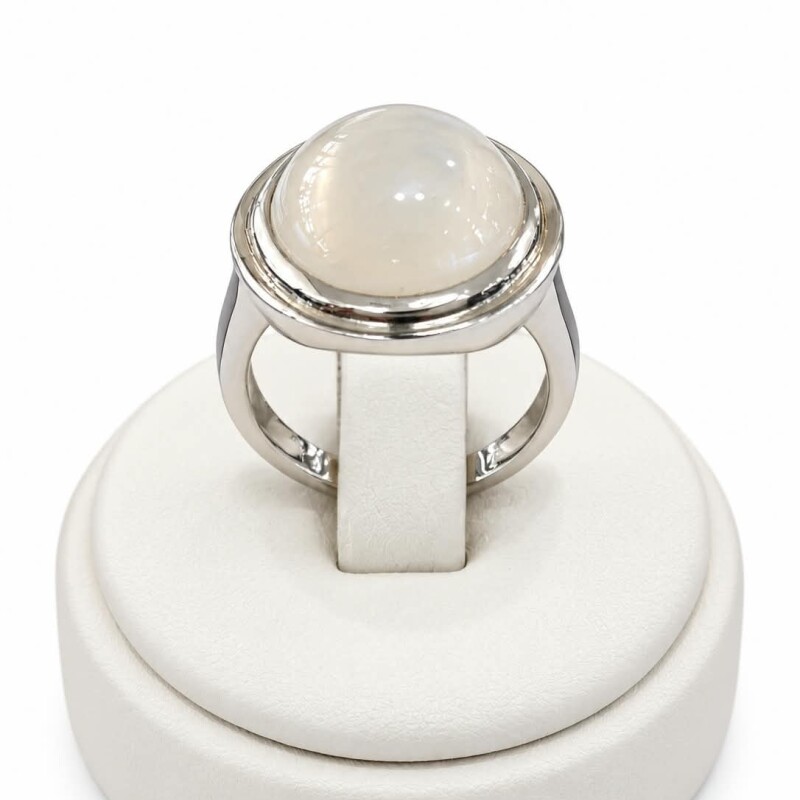 Anillo con piedra natural Lunar Anillo con piedra natural Lunar