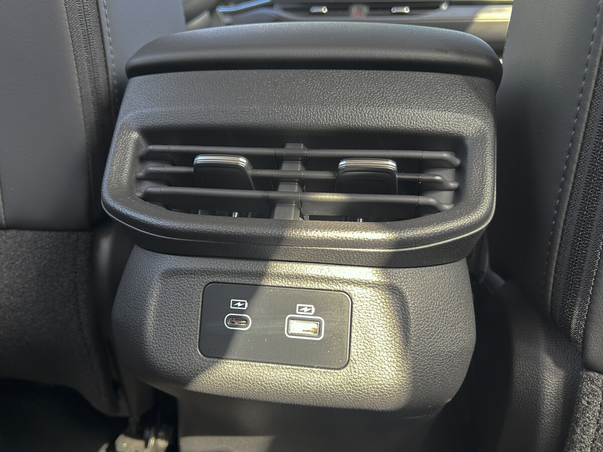 Haval H6 PHEV 4WD 2026 0KM | Permuta / Financia Haval H6 PHEV 4WD 2026 0KM | Permuta / Financia