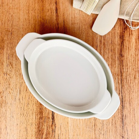 Fuente de Cerámica Oval Blanca con Asas 25cm x 16cm x 4.5cm Fuente de Cerámica Oval Blanca con Asas 25cm x 16cm x 4.5cm