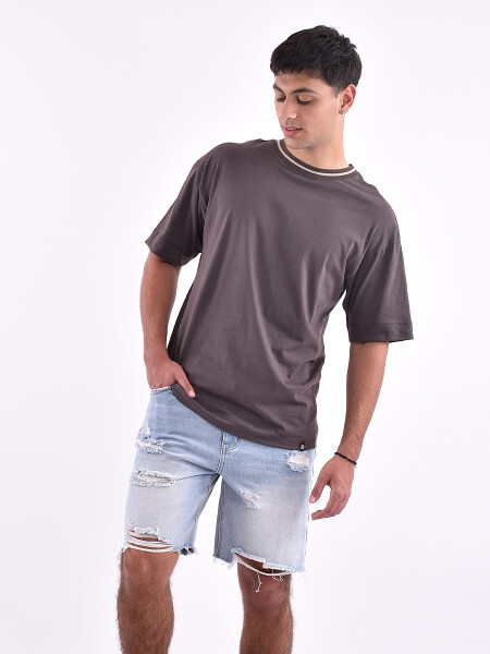 REMERA NEIGHBOUR GRIS OSCURO