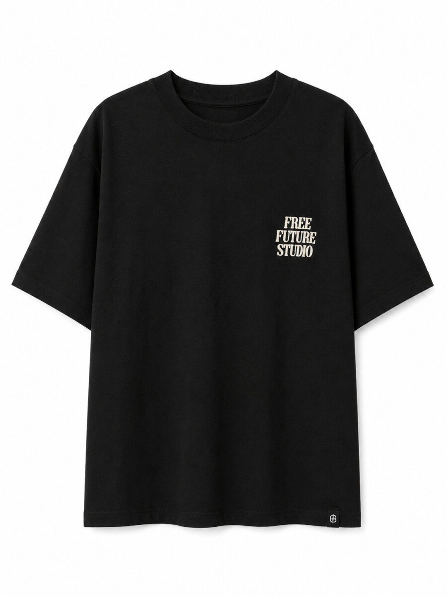 REMERA OKAPI - NEGRO 