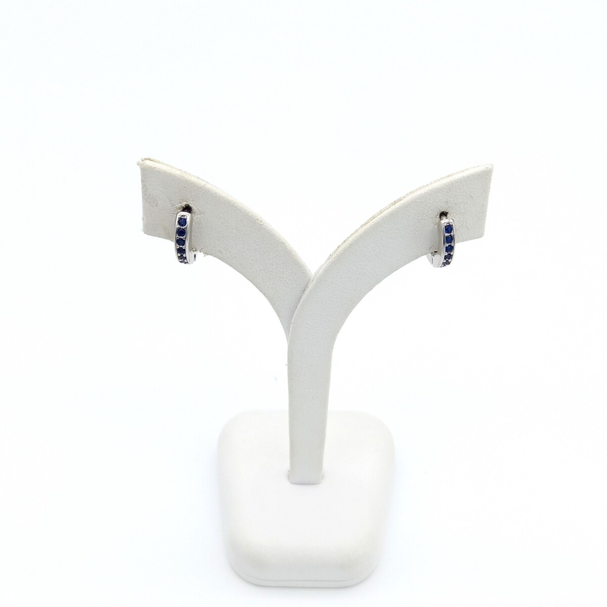 Par de aros de plata 925 rodinada con circonias. 