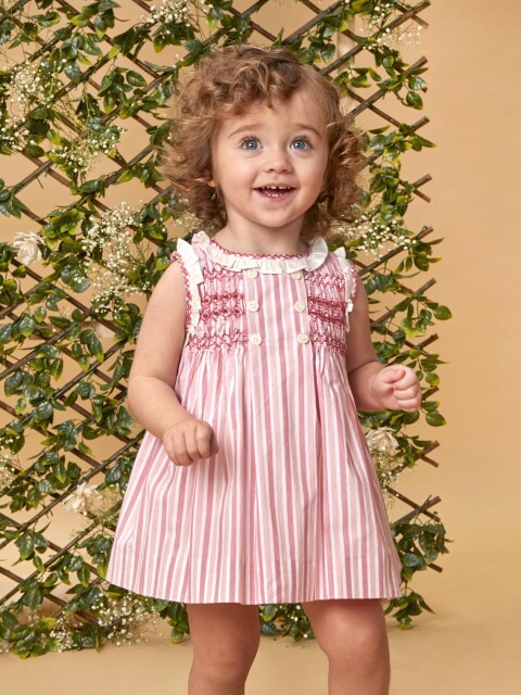 Vestido De Rayas Con Nido De Abeja Y Volante Rosa