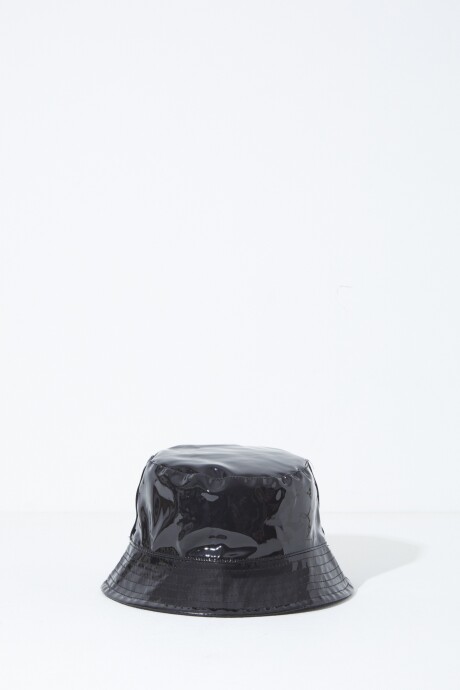 Sombrero con efecto charol negro