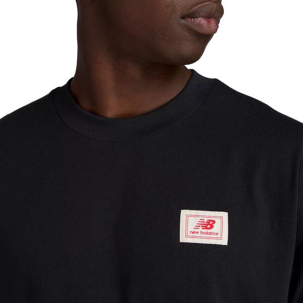 WOVEN LABEL TSHIRT - NEW BALANCE NEGRO
