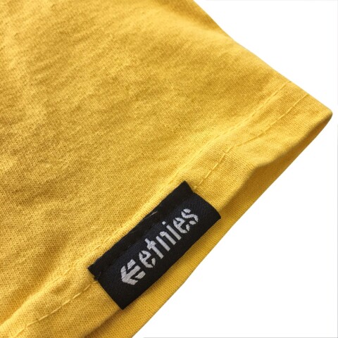 REMERA ETNIES TEAM Mustard