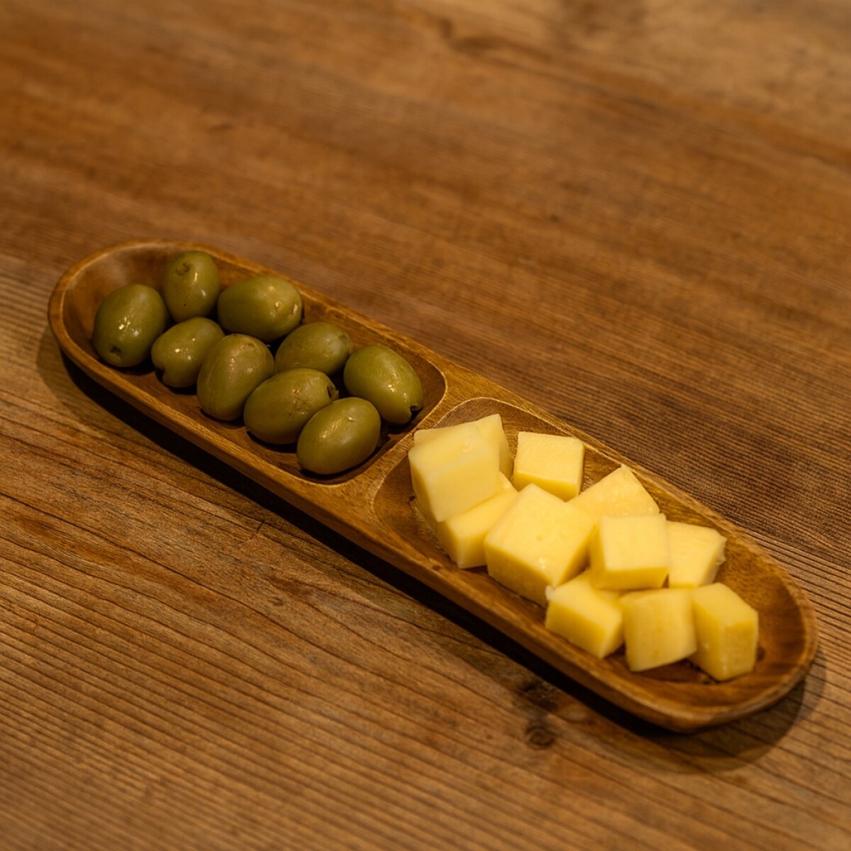 Copetinero Oval de Madera de Acacia 2 Divisiones 