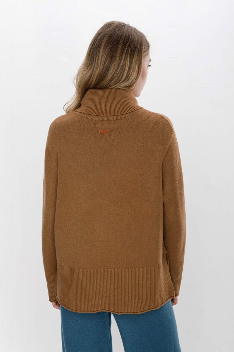 Sweater Polera Serrana Camel
