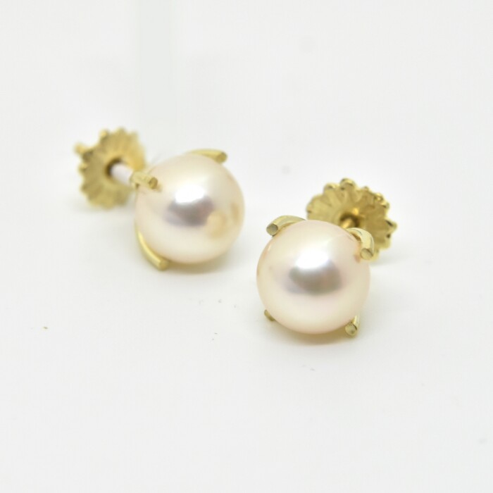 Caravanas de Oro 18Kilates con Perla de Cultivo 7.5 a 8mm Engarce 4 Puntas Caravanas de Oro 18Kilates con Perla de Cultivo 7.5 a 8mm Engarce 4 Puntas