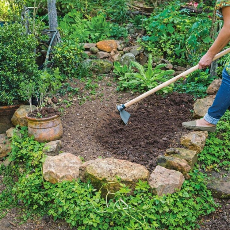 PALA AZADA TRAMONTINA CON MANGO DE MADERA PALA AZADA TRAMONTINA CON MANGO DE MADERA