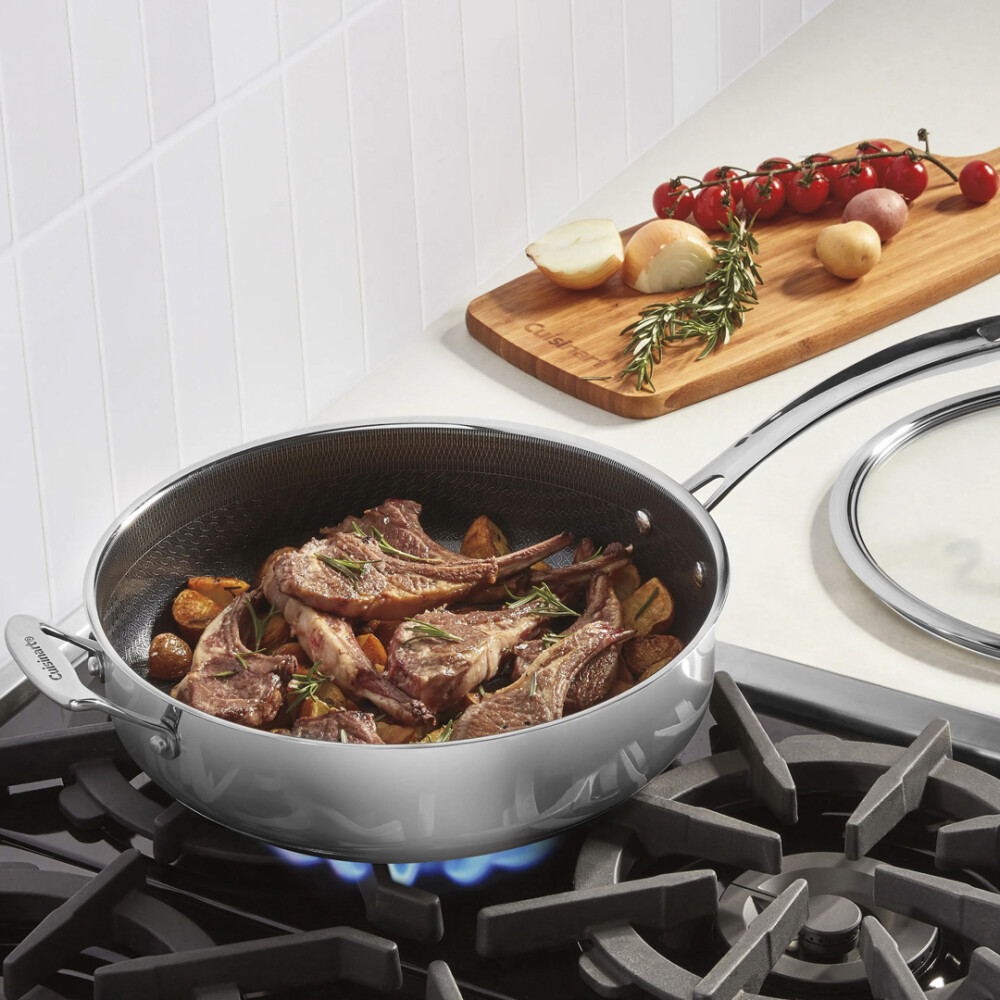 Cuisinart® FUSIONPLUS HYBRID SARTÉN PARA SALTEAR 5 QT CON ASAS COOL GRIP Y TAPA N/A