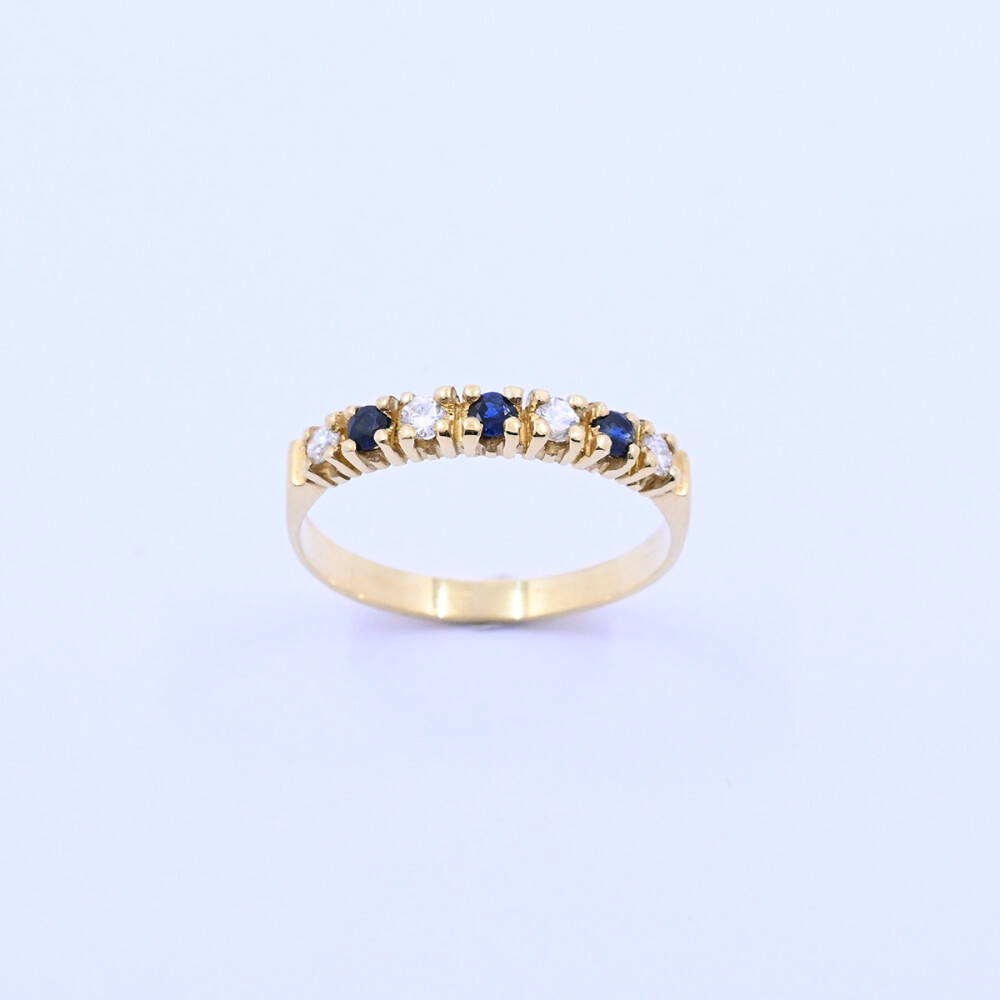 Anillo oro 18k con brillantes y zafiros. Anillo oro 18k con brillantes y zafiros.