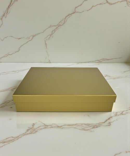 Caja Rigida 32 x 41,5 x9 DORADO
