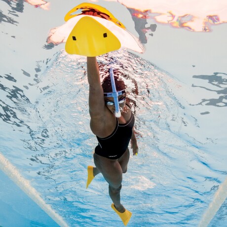 Finis - Tabla Alignment Kickboard 1.05.042 - para Entrenamiento: Patadas Estándar, Patadas Laterales 001