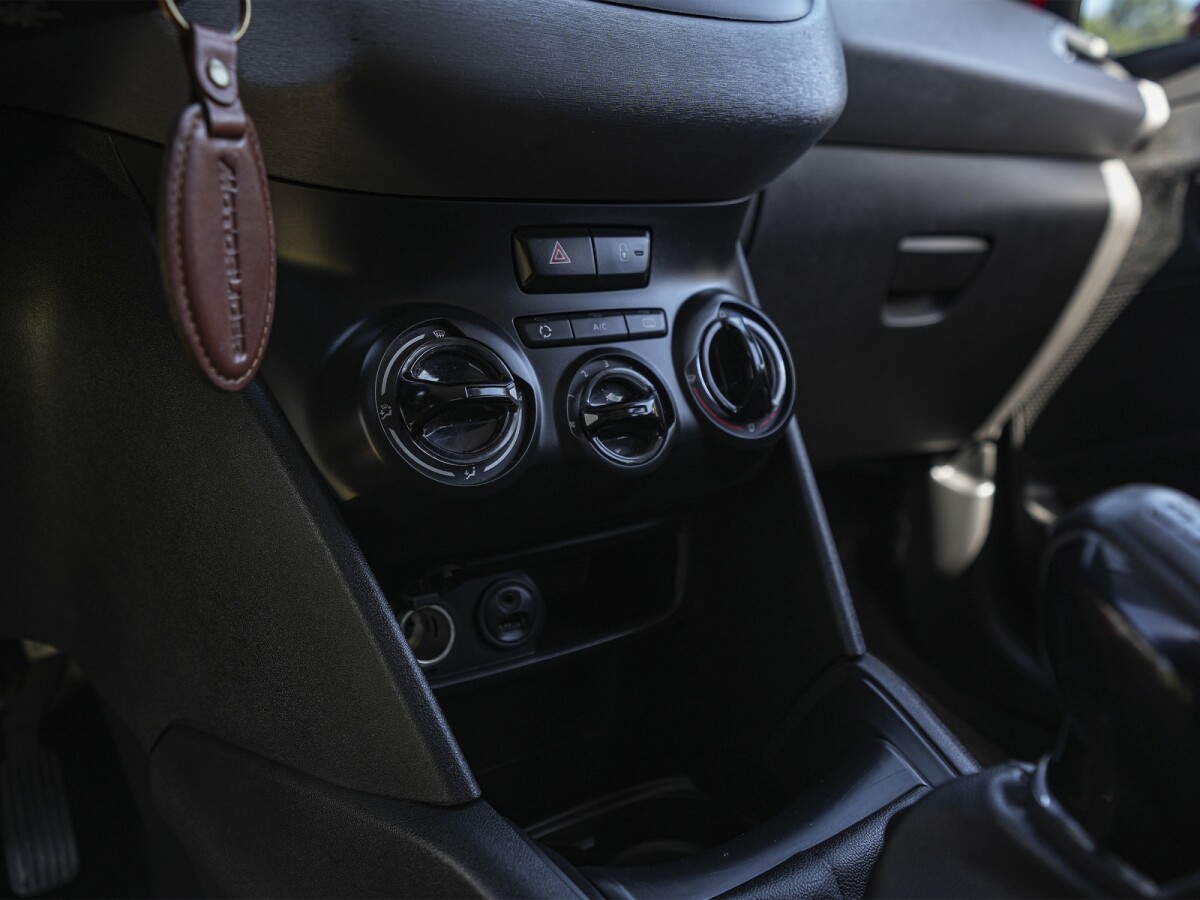 Peugeot 208 Allure 1.5 Extra Full 1.5 | Permuta / Financia Peugeot 208 Allure 1.5 Extra Full 1.5 | Permuta / Financia