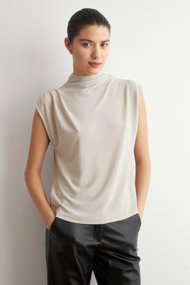 Blusa lurex con tablas beige