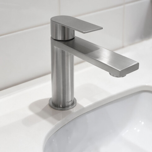 GRIFERIA LAVATORIO BAJO EN BRUSHED NICKEL - SERIE SALEMI GRIS-BRUSHED NICKEL