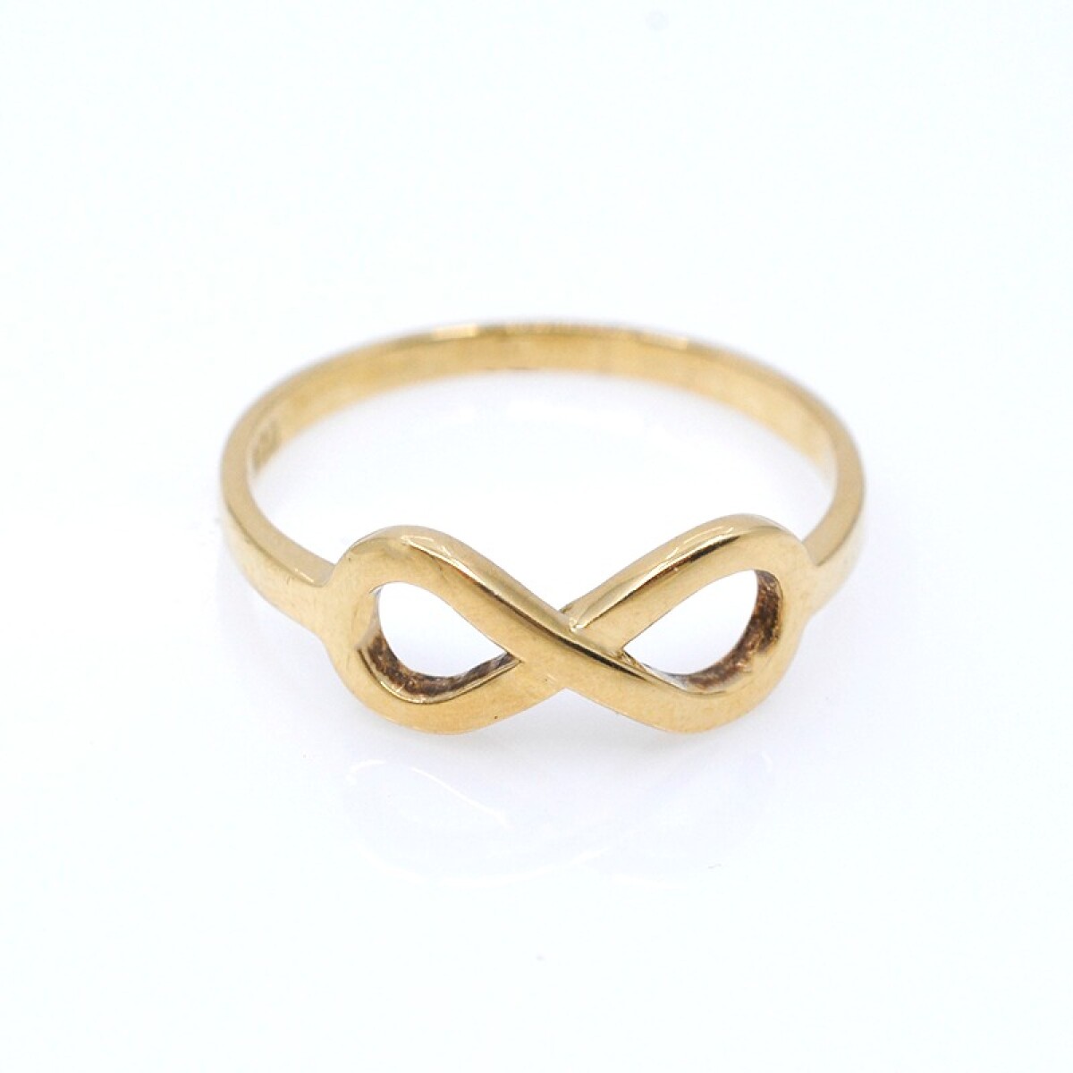 Anillo del infinito en oro 18k amarillo 