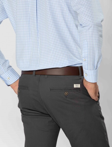 PANTALÓN SKINNY CON SPANDEX Gris
