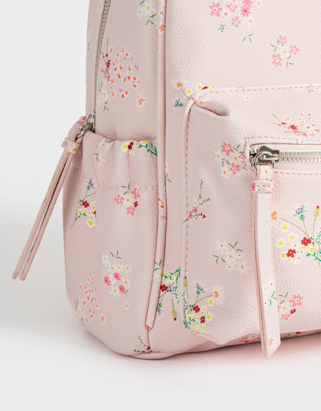 Mochilas Urbanas Color Block Mochila Con Charms - Estampado Flores