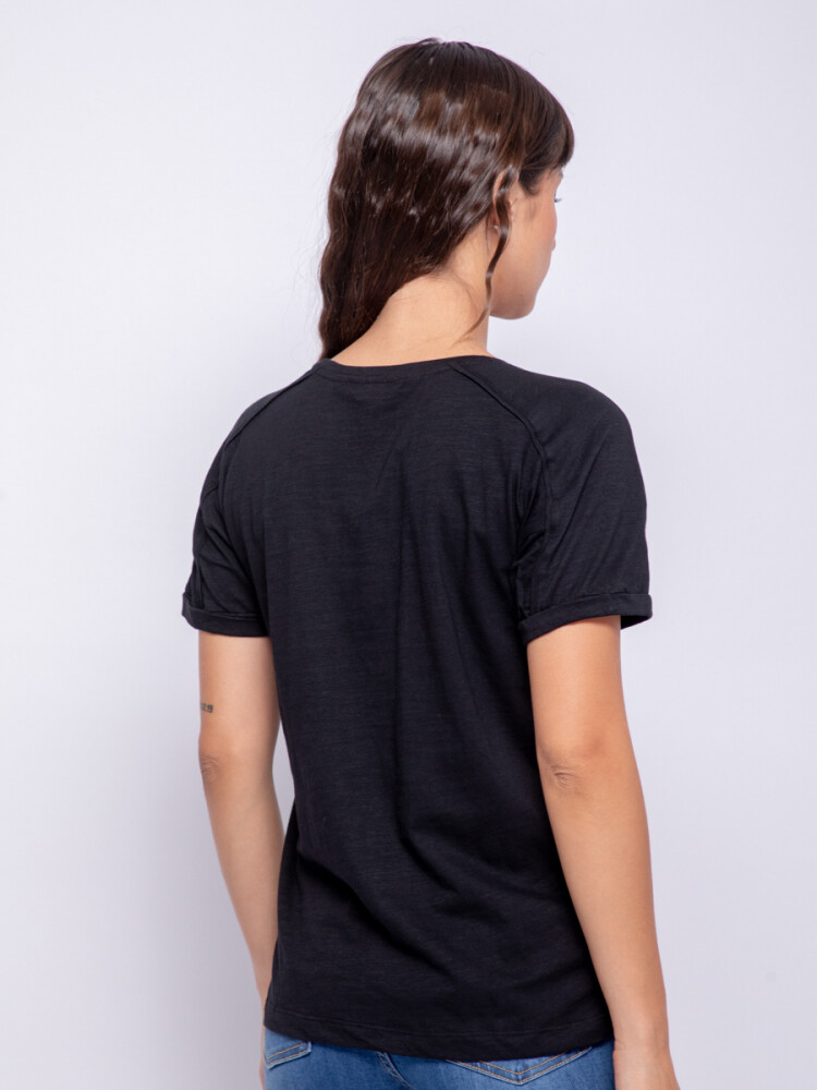 REMERA JODIE Negro