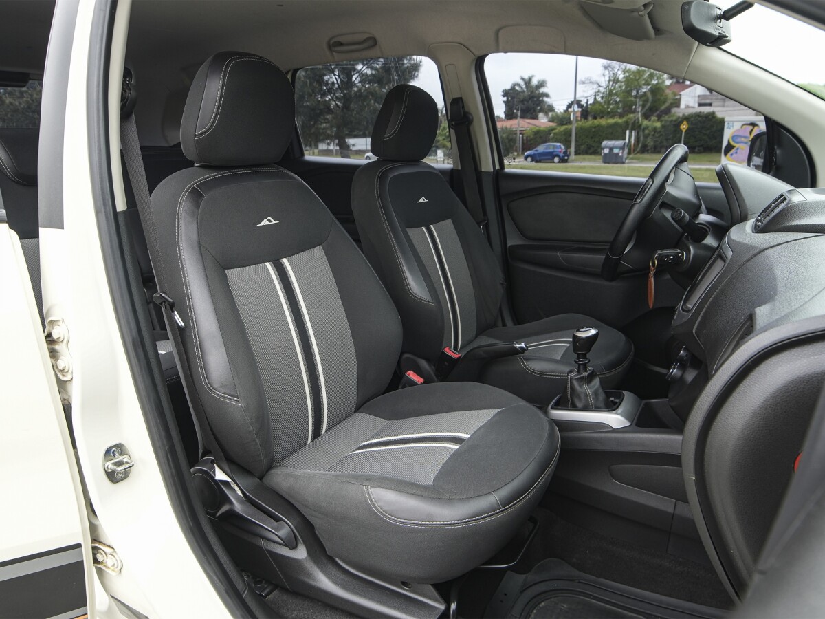Chevrolet Spin Active LTZ 1.8 Extra Full| Permuta / Financia Chevrolet Spin Active LTZ 1.8 Extra Full| Permuta / Financia