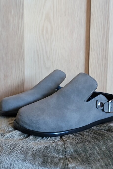 Zuecos Emilia Gris
