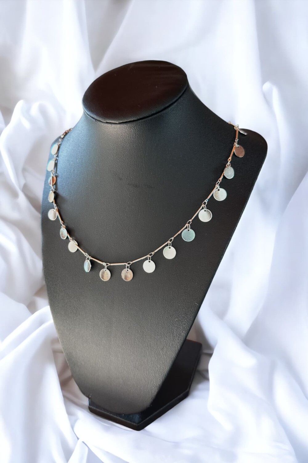 Collar con círculos Collar con círculos