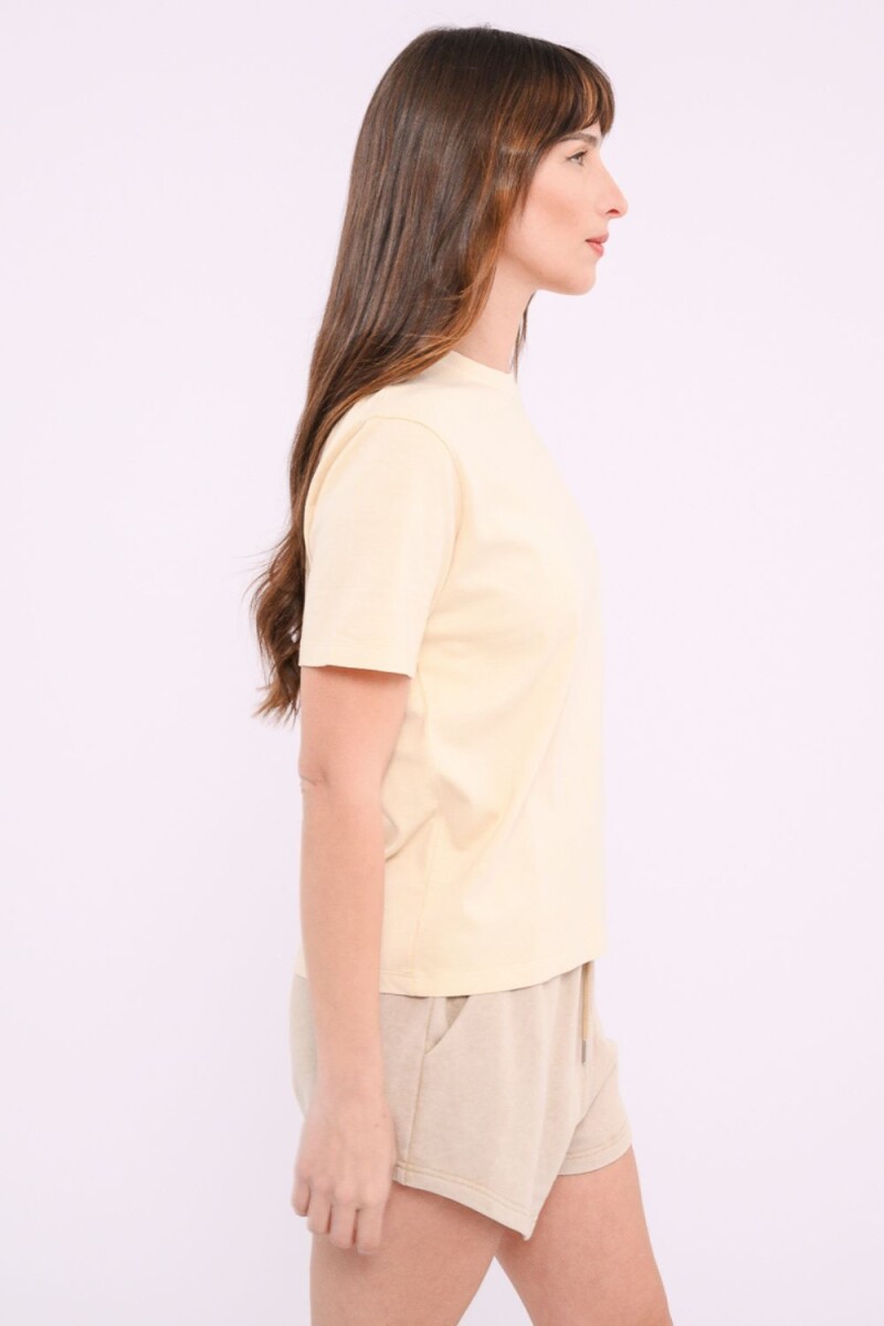 Remera básica Crudo
