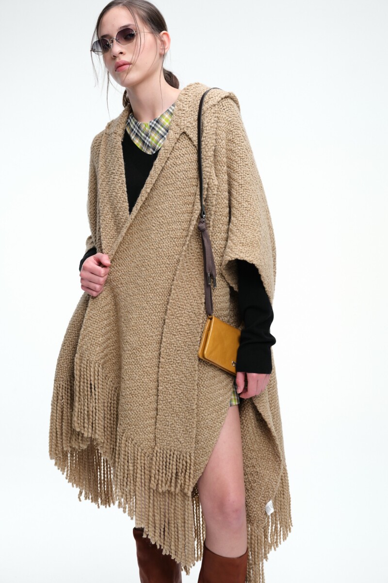 RUANA CAPUCHA Y BUFANDA Beige