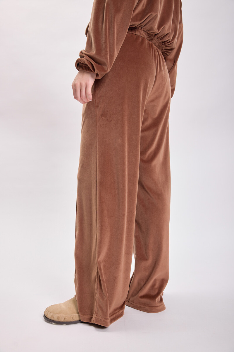 Pantalón ancho plush Tostado