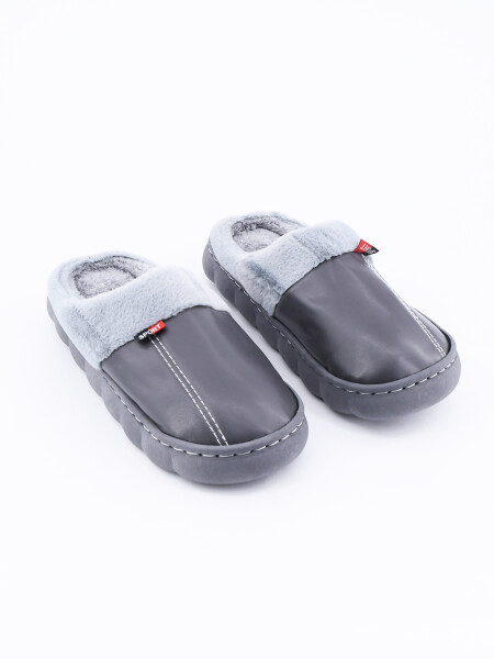 PANTUFLA MATT GRIS