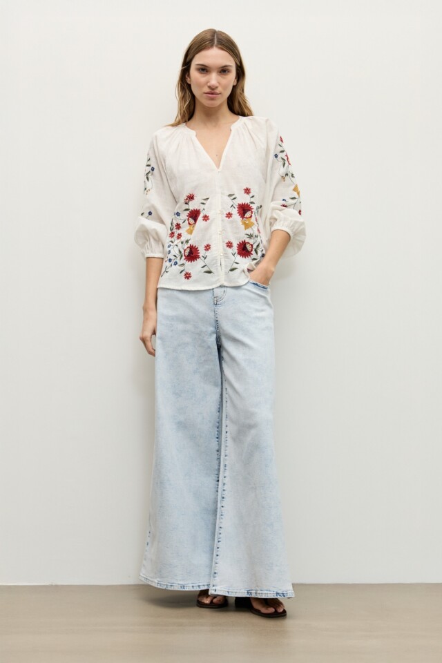 Blusa bordado floral multicolor blanco