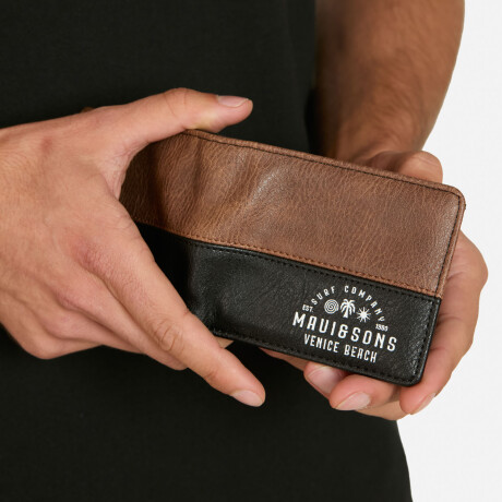 Pack Remera y Billetera Maui and Sons Pack Remera y Billetera Maui and Sons