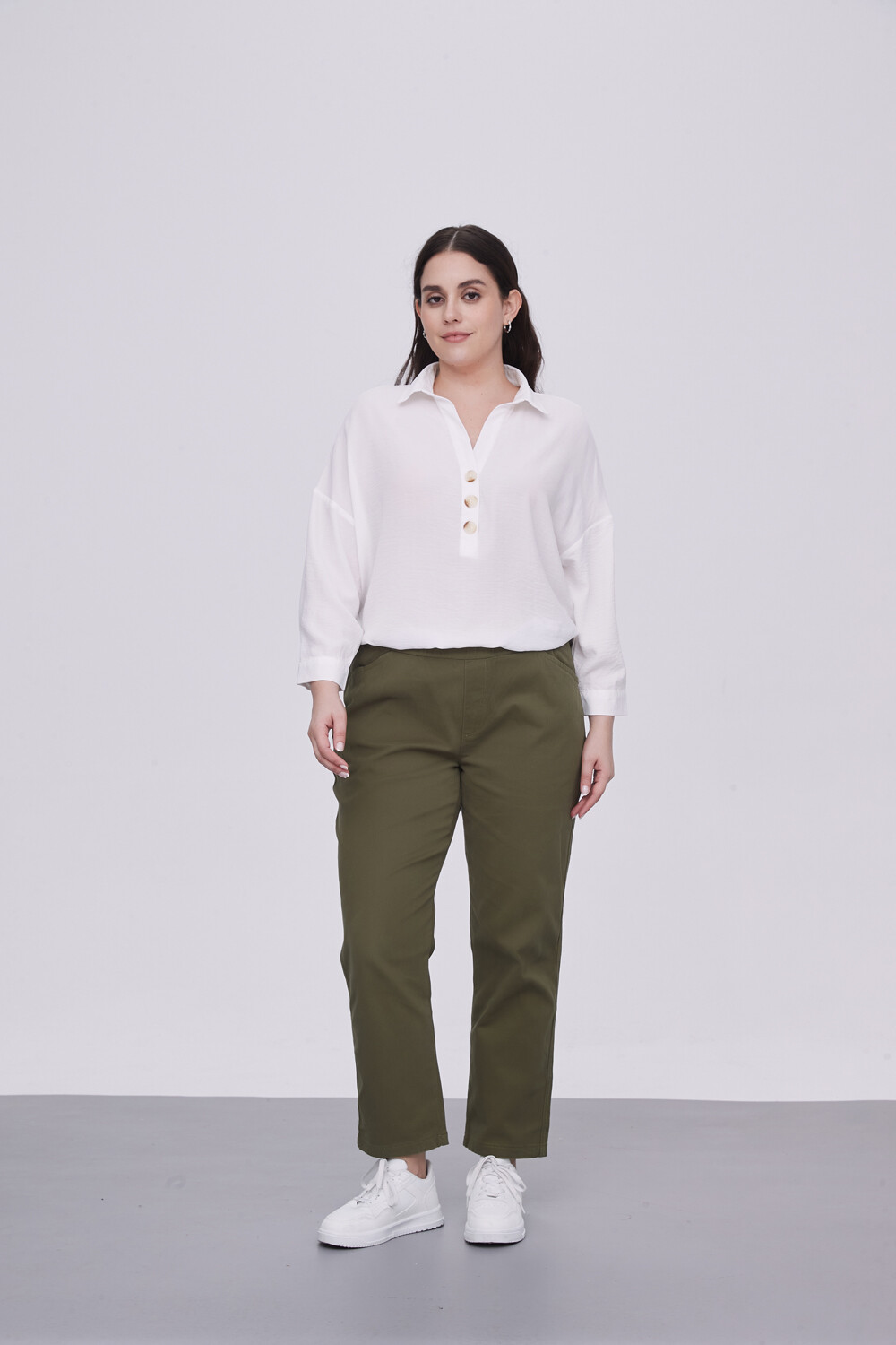 Pantalon Bekwai Verde Oliva Oscuro