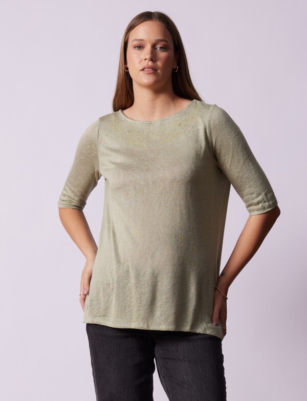 Remera Bordado VERDE