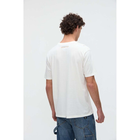 Remera Hess Off white