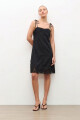 Vestido con encaje negro