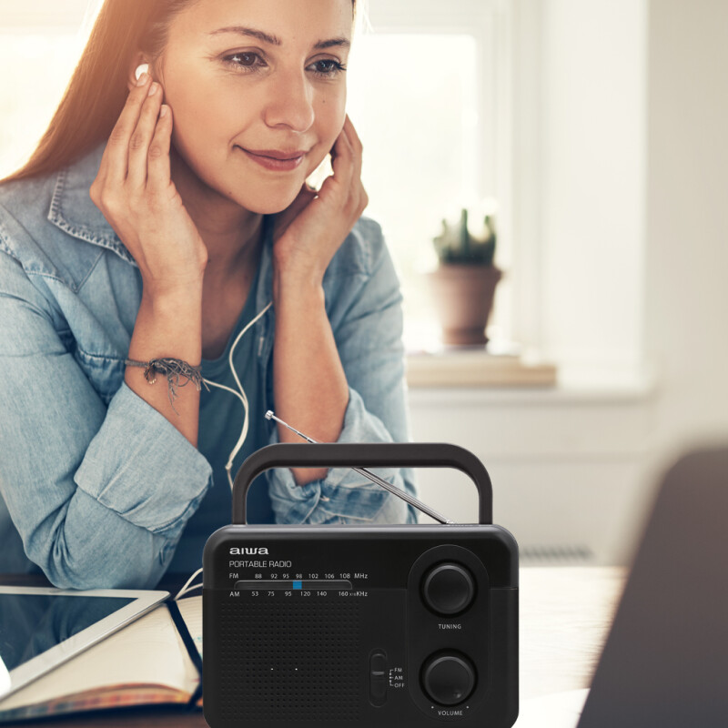 Radio Portátil Analógico | AM/FM | AIWA | AW-FML4 Radio Portátil Analógico | AM/FM | AIWA | AW-FML4