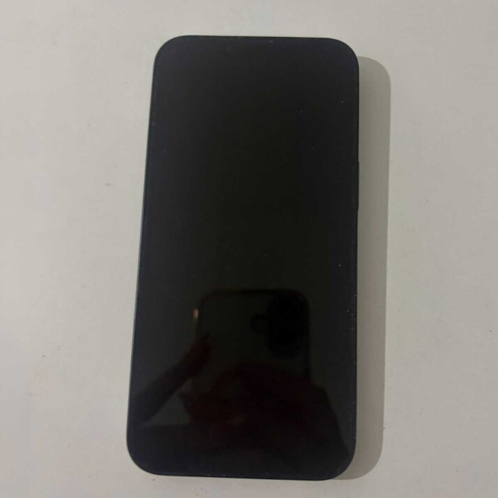 iPhone 13 128GB - Midnight iPhone 13 128GB - Midnight