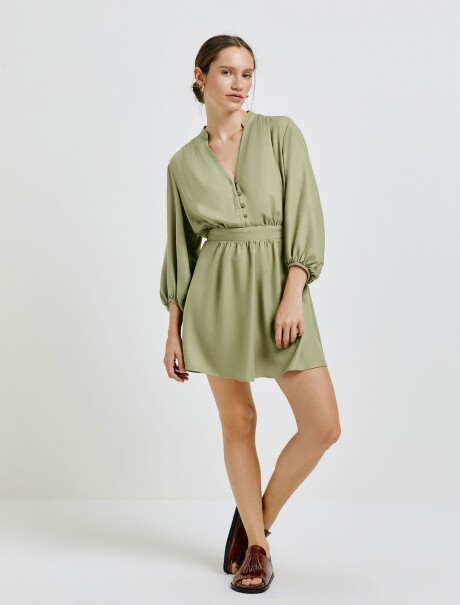 VESTIDO CORTO CON MANGAS VERDE