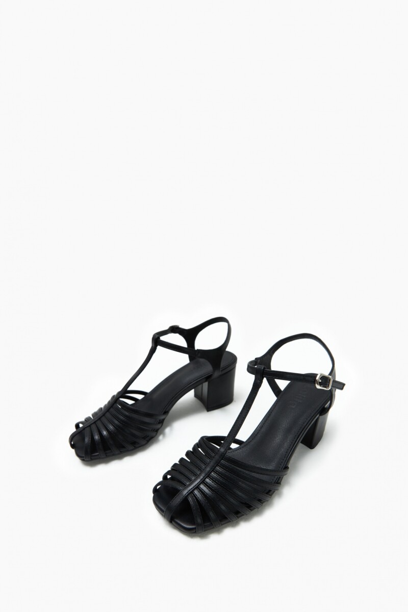 Sandalia taco alto negro