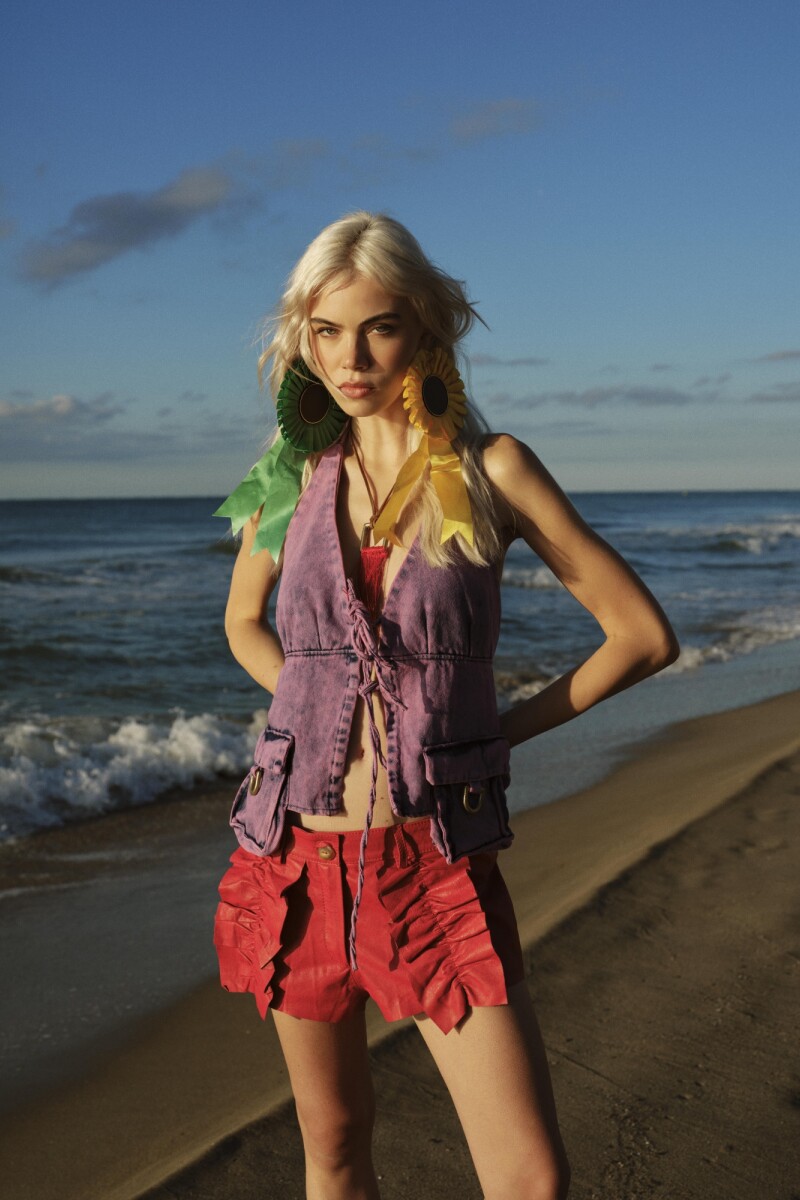 Rosette Leather Shorts Rojo