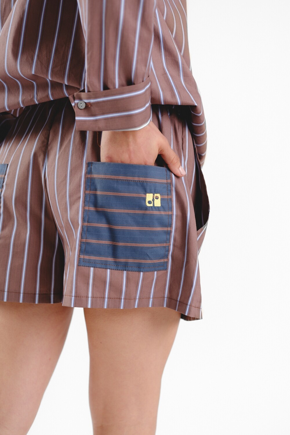 Short Este PRE ORDER Chocolate