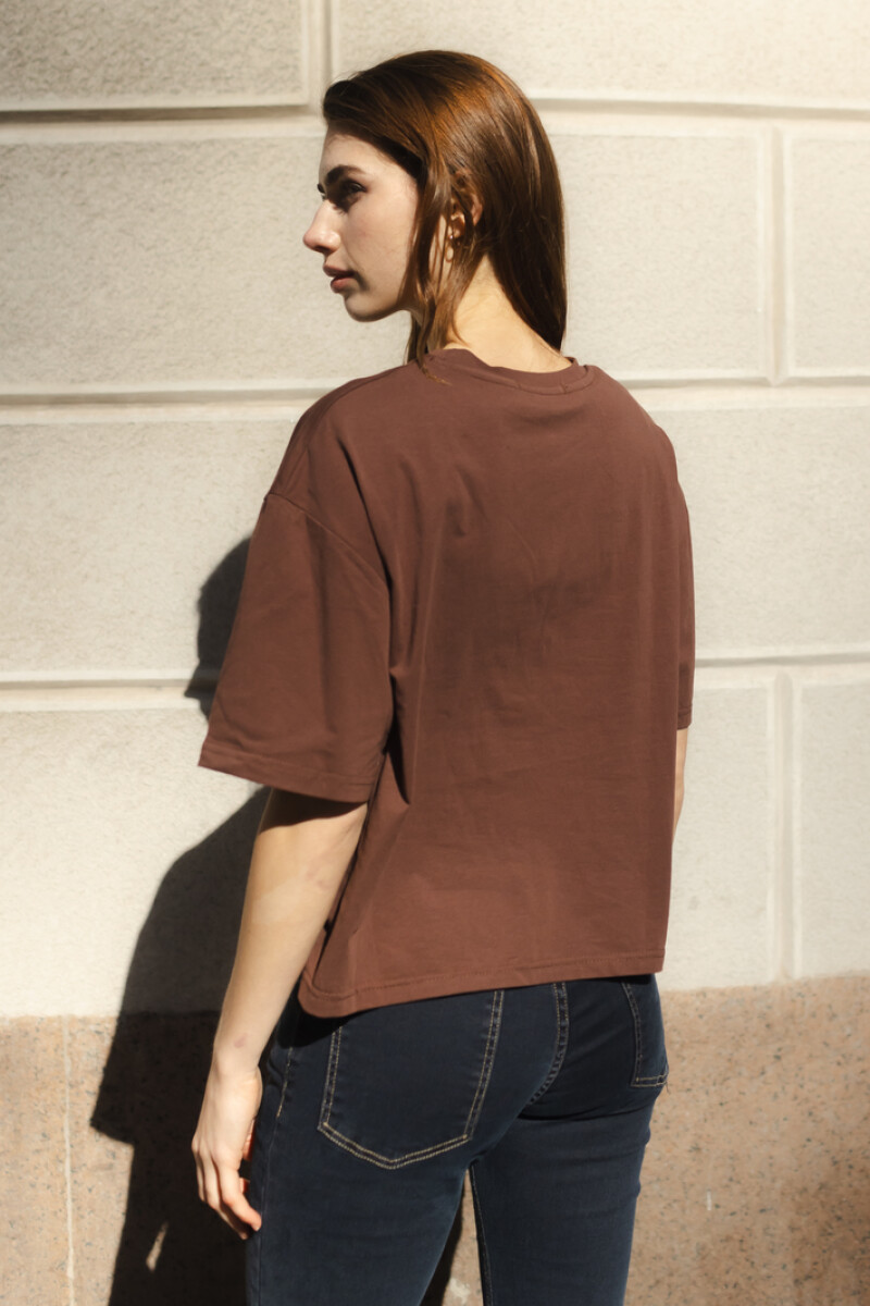 Remera Tag Marron