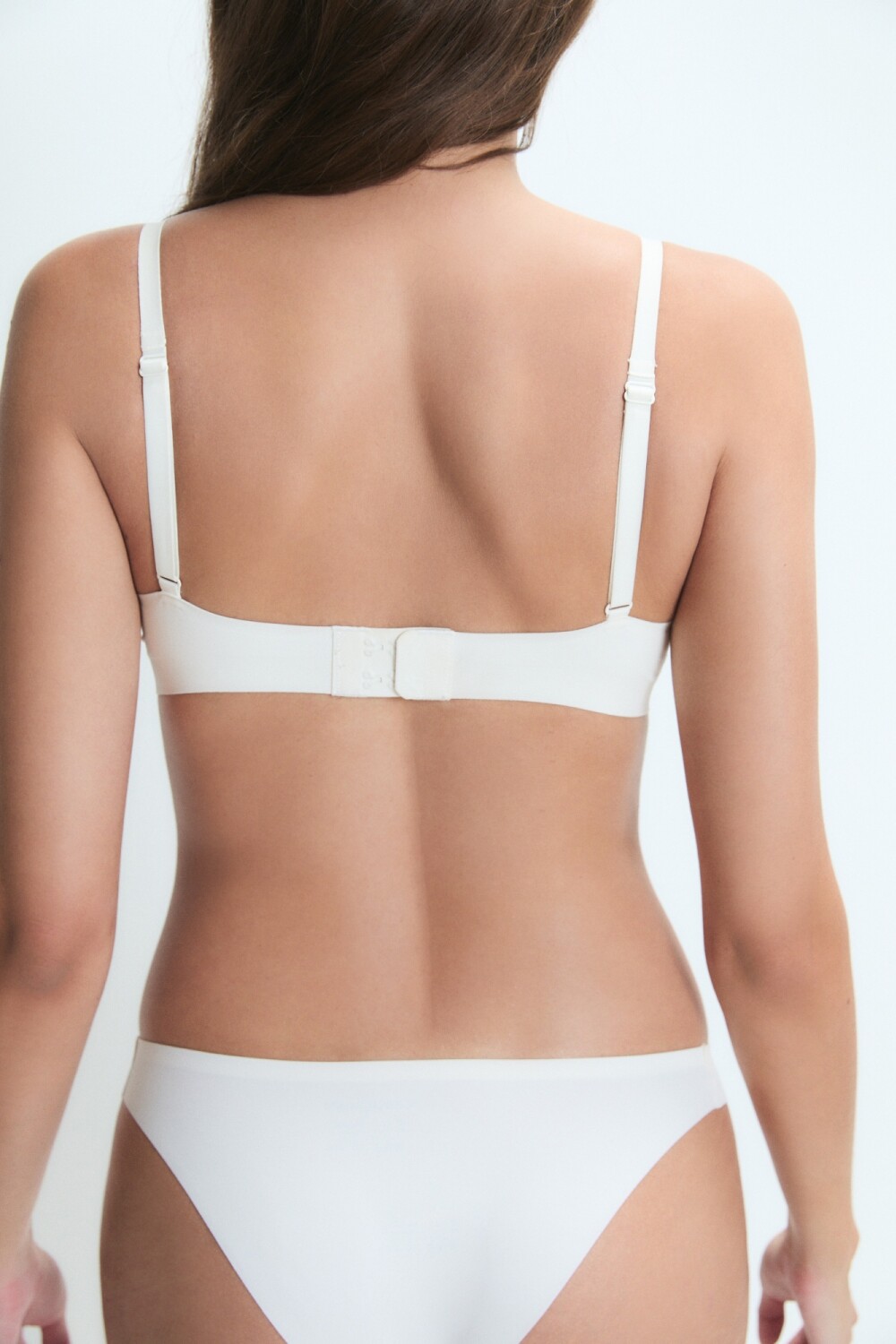 SIN ARO INVISIBLE BRA Off White
