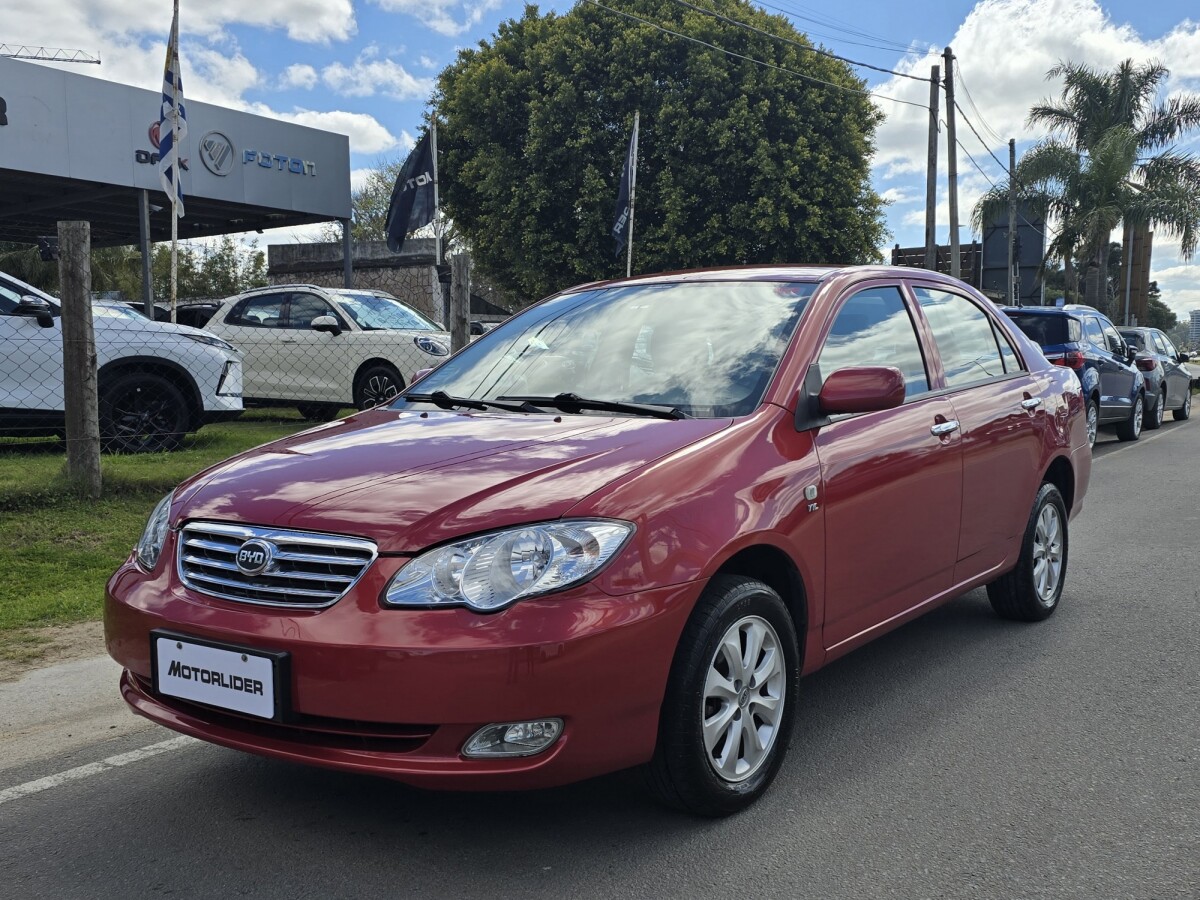 BYD F3 GI 2018 EXCELENTE ESTADO! | Permuta / Financia BYD F3 GI 2018 EXCELENTE ESTADO! | Permuta / Financia