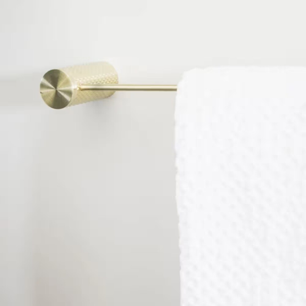 Toallero recto 60 cm SIGNATURE oro cepillado Toallero Recto 60 Cm Signature Oro Cepillado