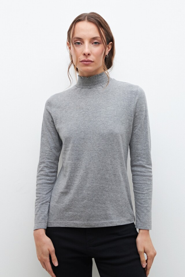 Media polera punto smock gris melange