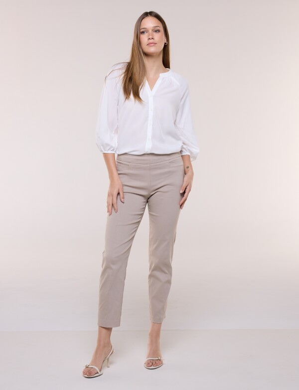 Pantalón Slim Pull On TOSTADO
